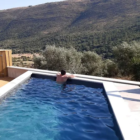Jo E Te Villa *